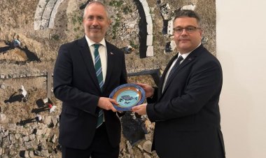 MALTA BİENALİ’NDE ÇANAKKALE İMZASI: TROYA PAVYONU KAPILARINI AÇTI