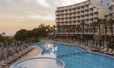 AKRA HOTELS’TE YENİ SEZON BAYRAMLA BAŞLIYOR