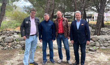 ANTALYA HAVALİMANI’NIN DEVLERİ KEMER’İN TARİHİNE HAYRAN KALDI