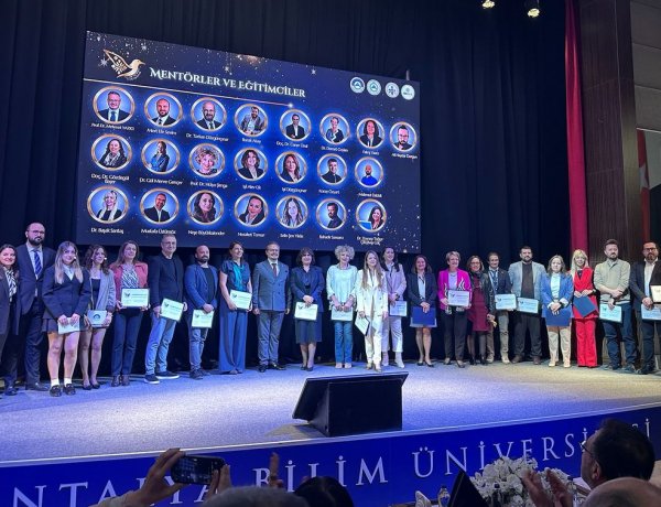 ANTALYA’DA TURİZMİN GELECEĞİ ŞEKİLLENİYOR: TEKNOLOJİ GİRİŞİMLERİ GÖRÜCÜYE ÇIKTI