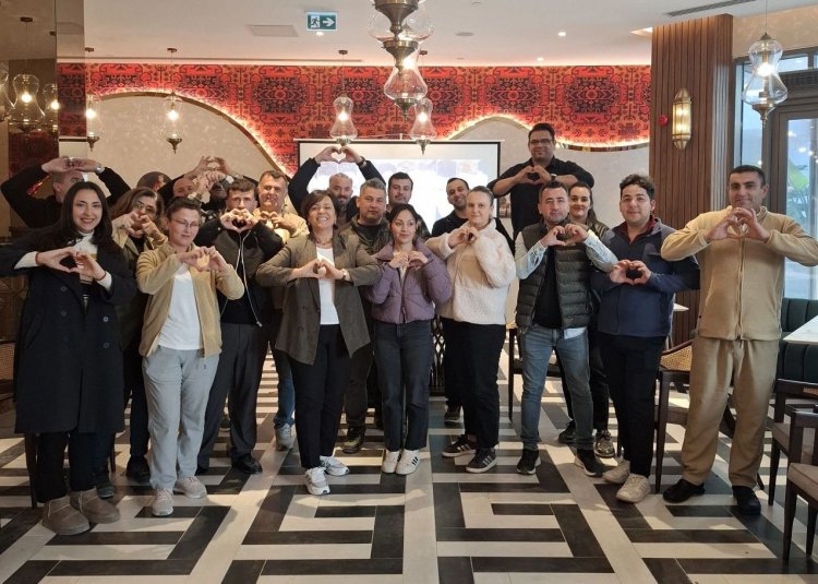 LIBERTY SIGNA’DA 'ZOR MİSAFİRLE ETKİLİ İLETİŞİM' EĞİTİMİ DÜZENLENDİ