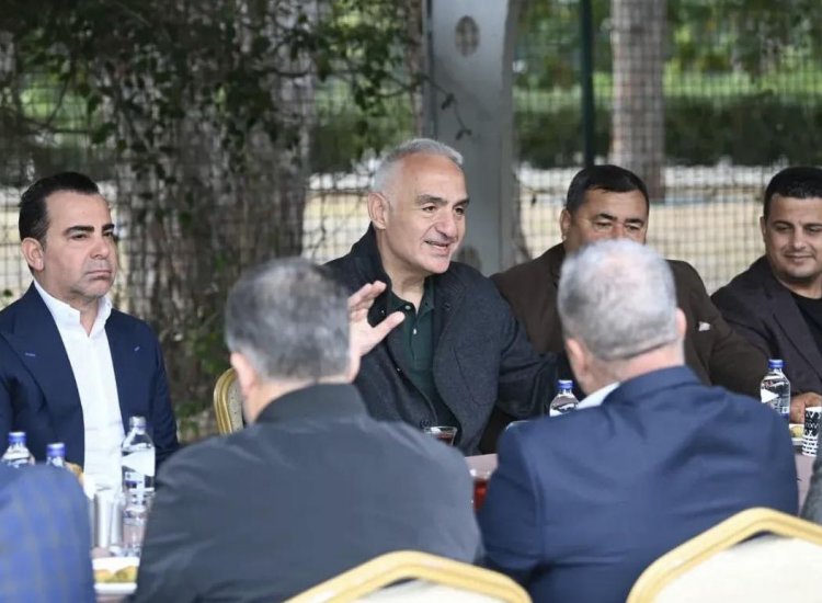 BAKAN ERSOY: 'TÜRKİYE TURİZMDE ARTIK DEVLER LİGİNDE ZİRVEYE OYNUYOR'