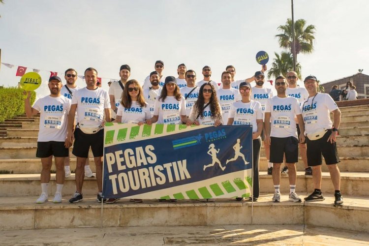 PEGAS TOURISTIK GENÇLERİN HAYALLERİ İÇİN KOŞUYOR: RUNTALYA’DA İYİLİK ADIMLARI