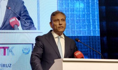 FİRUZ BAĞLIKAYA: 'SAVAŞ UÇAKLARINI DEĞİL, CHARTER UÇAKLARINI KONUŞALIM'