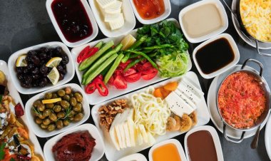 FLOW MANAVGAT ŞELALE’DE DOĞAYLA İÇ İÇE KAHVALTI KEYFİ