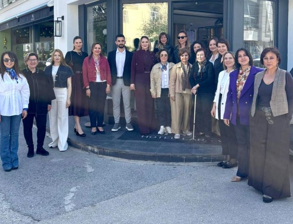 TURİZMCİLER İÇİN SAĞLIK SÖYLEŞİLERİ'NDE BULUŞTULAR