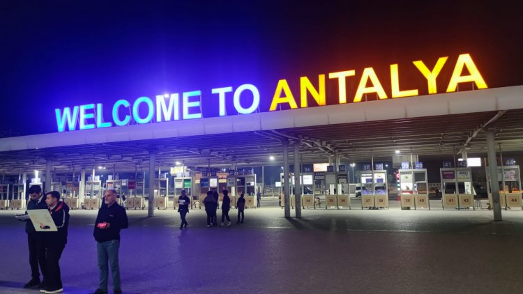 ANTALYA HAVALİMANI’NDA REKOR BAŞLANGIÇ: İLK ÇEYREKTE 3 MİLYON YOLCU AŞILDI!