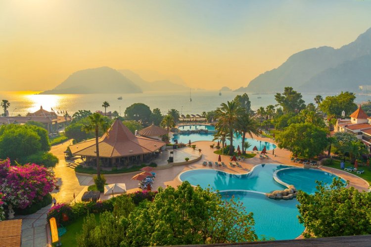 MARTI RESORT, 'MARMARİS’İN EN İYİ LÜKS SAHİL OTELİ' SEÇİLDİ