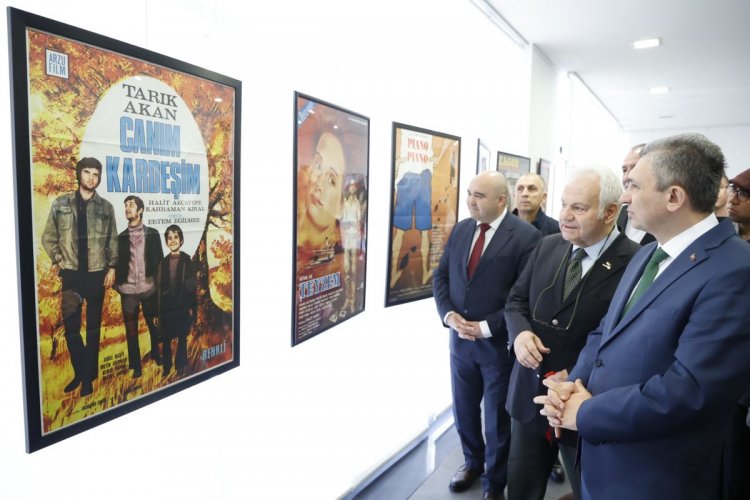 ANTALYA SİNEMA DERNEĞİ’NDEN YEŞİLÇAM AFİŞ SERGİSİ