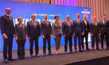 ANTALYA’DA RİSK ZİRVESİ: İŞ DÜNYASI AFET VE DAYANIKLILIK İÇİN BİR ARAYA GELDİ