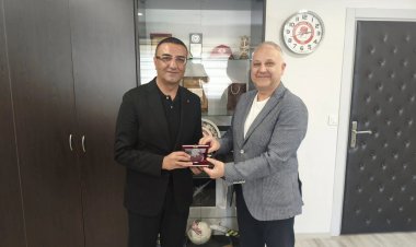 POYD VE SDÜ İŞ BİRLİĞİYLE TURİZM ÖĞRENCİLERİ SEKTÖRLE BULUŞUYOR