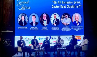 KEMER’DE GASTRONOMİ ZİRVESİ: HER ŞEY DAHİL SİSTEMİ GASTRO KENT OLMAYA ENGEL Mİ?