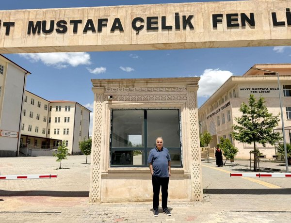 NUSAYBİN’DE İLHAM VEREN KARİYER SÖYLEŞİSİ: ORHAN SANCAR ÖĞRENCİLERLE BULUŞTU