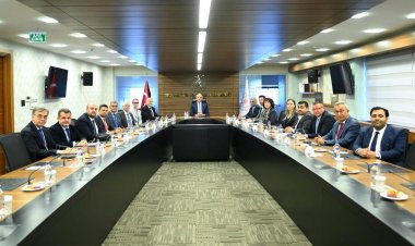 AKTOB YÖNETİM KURULU, KÜLTÜR VE TURİZM BAKANI MEHMET NURİ ERSOY’U ZİYARET ETTİ