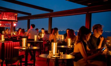 ANTALYA’NIN SOSYAL YAŞAMI ZİRVEDE YENİDEN ŞEKİLLENİYOR: NEAPOLIS ROOF CROWNE PLAZA’DA KAPILARINI AÇTI!