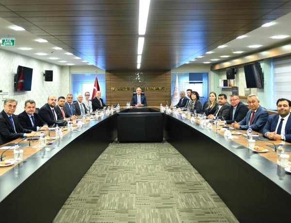 AKTOB YÖNETİM KURULU, KÜLTÜR VE TURİZM BAKANI MEHMET NURİ ERSOY’U ZİYARET ETTİ