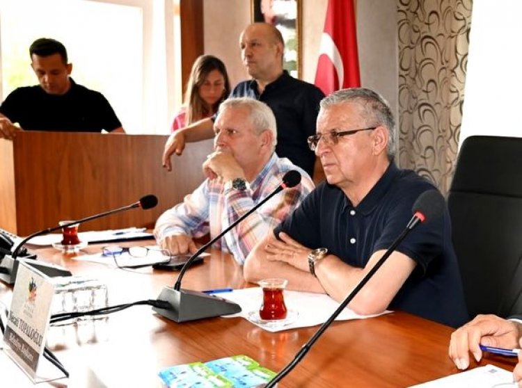 KEMER BELEDİYE MECLİSİNDE TURİZM ALARMI: 'HAZİRAN SONUNA KADAR SIKINTI SÜRÜYOR'