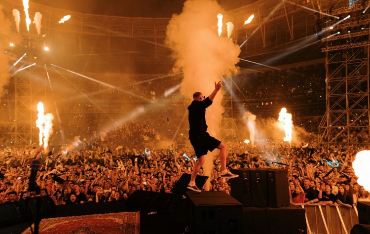 'İSTANBUL' SESLERİ STADYUMU İNLETTİ: MAX KORZH’TAN REKOR GİBİ KONSER