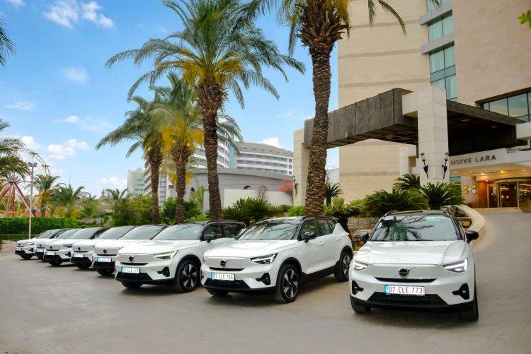 SÜRDÜRÜLEBİLİR GELECEK İÇİN ELEKTRİKLİ ARAÇ FİLOSUNU YENİLEDİ