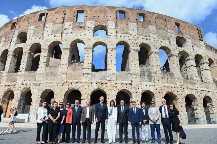 ROMA’NIN KALBİ KOLEZYUM’DA TARİHİ TANITIM: ÇANAKKALE VE TROYA İÇİN YENİ BİR DÖNEM BAŞLIYOR