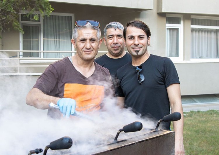 NG PHASELIS BAY’DE EKİP RUHU TAVAN YAPTI: ÇALIŞANLAR BARBEKÜ GECESİNDE BULUŞTU