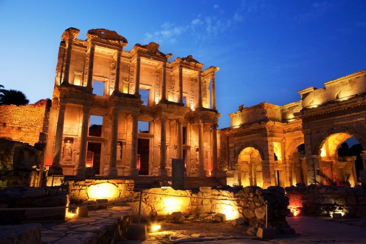 PRONTOTOUR GECE MÜZECİLİĞİ’Nİ TURİZMİN YENİ DENEYİM ALANINA DÖNÜŞTÜRÜYOR!