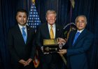 ABD BAŞKANI DONALD TRUMP’A "MÜKEMMELLİĞİN ANAHTARI" TAKDİM EDİLDİ