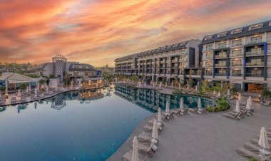ROYAL ATLANTIS ICON BİR YAŞINDA: AKDENİZ TURİZMİNE YENİ BİR SOLUK