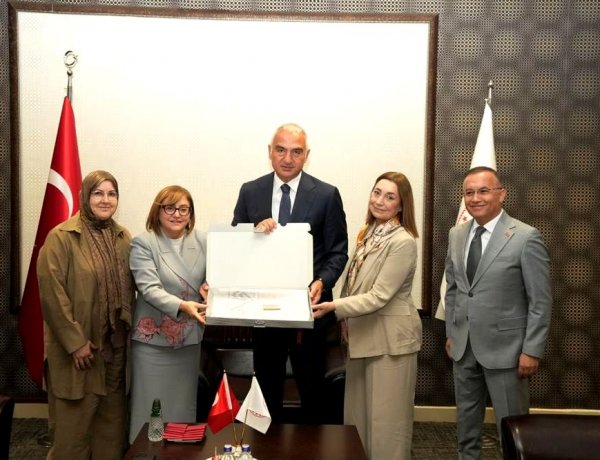 ABD'DEN İADE EDİLEN ZEUGMA MOZAİK PANELİ EVİNE KAVUŞTU