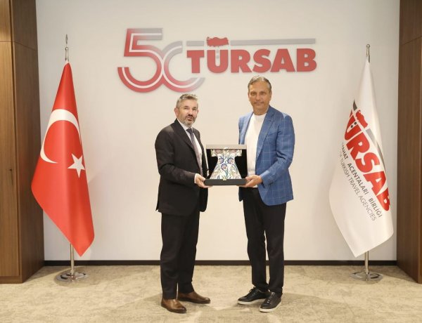 TÜRSAB'DAN ULUSLARARASI İŞ BİRLİĞİ HAMLESİ: ECTAA GENEL SEKRETERİ ERİC DRESİN GENEL MERKEZ'DE AĞIRLANDI