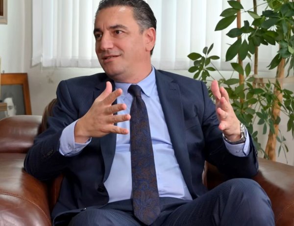 BERKAY BAHAR İLE ANTALYA'NIN GELECEĞİ İÇİN YENİ BİR VİZYON: 'ŞEHRİN FENERİ OLMAK İSTİYORUZ'