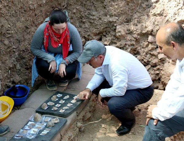 ÇANAKKALE’NİN BİNLERCE YILLIK SIRRI AYDINLANIYOR: VALİ TORAMAN İNKAYA MAĞARASI’NI İNCELEDİ