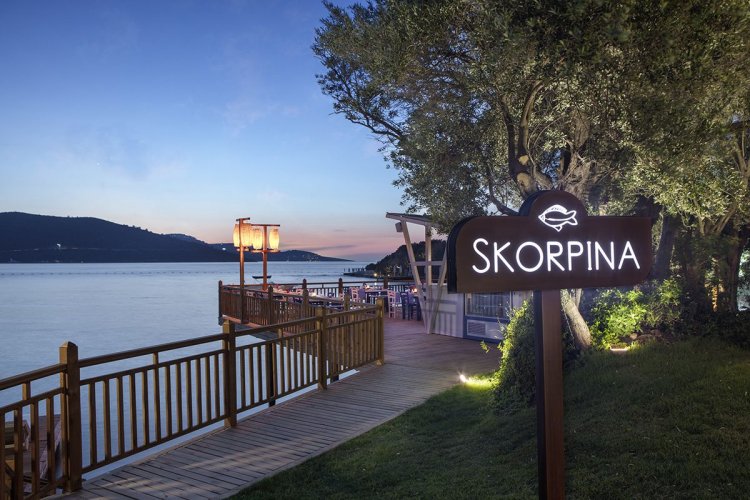 BODRUM’DA GÜN BATIMINA KARŞI DENİZ ÜRÜNLERİ KEYFİ: SKORPINA
