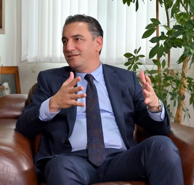 BERKAY BAHAR İLE ANTALYA'NIN GELECEĞİ İÇİN YENİ BİR VİZYON: 'ŞEHRİN FENERİ OLMAK İSTİYORUZ'