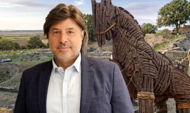 RECEP YAVUZ'DAN 'THE ODYSSEY' ELEŞTİRİSİ: 'DESTANIN BAŞLANGIÇ NOKTASI ÇANAKKALE'DİR'