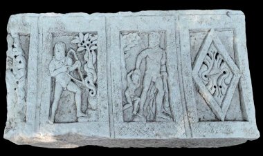 SİDE ANTİK KENTİ’NDE TARİHİ KEŞİF: HERAKLES KAPISI VE 390 METRELİK ANITSAL CADDE GÜN YÜZÜNE ÇIKARILDI