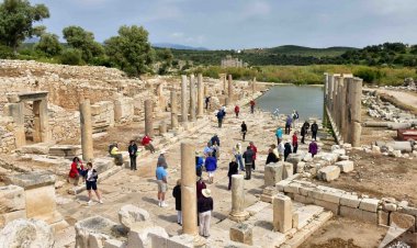 TARİHİN DOKUNDUĞU BAŞKENT: PATARA ANTİK KENTİ VE MİRASI