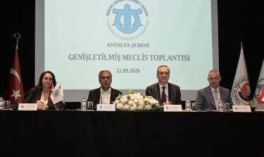 DENİZCİLİK SEKTÖRÜNÜN KALBİ ANTALYA’DA ATTI: DTO’DA YENİ DÖNEMİN YOL HARİTASI ÇİZİLDİ