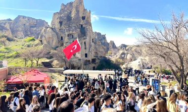 MÜZE VE ÖRENYERLERİNDE TARİHİ REKOR: 34,8 MİLYON ZİYARETÇİ VE 7,3 MİLYAR TL GELİR