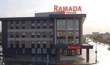 DÜZCE’NİN İLK ULUSLARARASI ZİNCİR OTELİ AÇILDI: RAMADA BY WYNDHAM DÜZCE HİZMETE GİRDİ