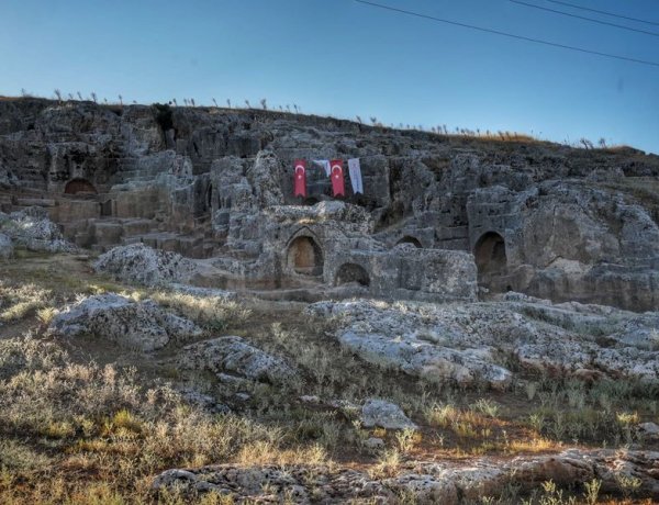 KOMMAGENE’NİN KADİM KENTİ PERRE’DE ÇALIŞMALAR SÜRÜYOR
