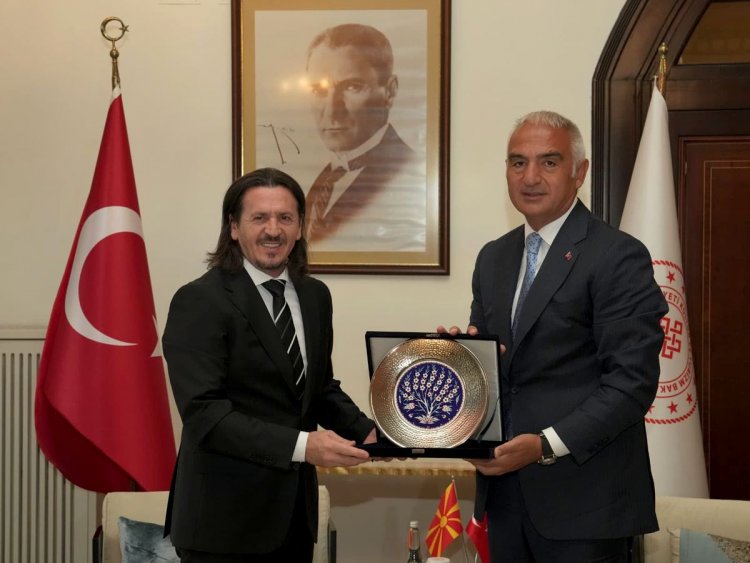 TÜRKİYE-KUZEY MAKEDONYA BULUŞMASI! İKİ ÜLKE ARASINDAKİ GELECEK DÖNEM İŞ BİRLİĞİ ELE ALINDI