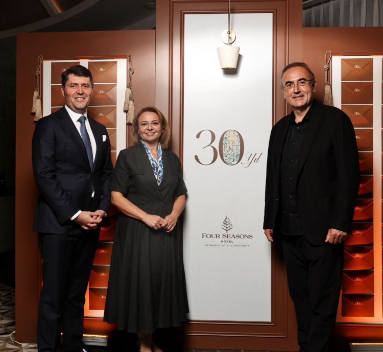 FOUR SEASONS HOTEL SULTANAHMET’TE 30. YIL: SUNAY AKIN’LA İSTANBUL’UN HAFIZASINA YOLCULUK