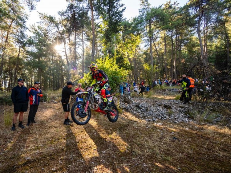 ŞAMPİYONLUK MÜCADELESİ 'SEA TO SKY' İLE KEMER’E TAŞINIYOR