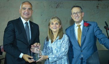 WTTC GLOBAL CHAMPION AWARD FOR OUTSTANDING LEADERSHIP IN TRAVEL & TOURISM ÖDÜLÜ TÜRKİYE’NİN