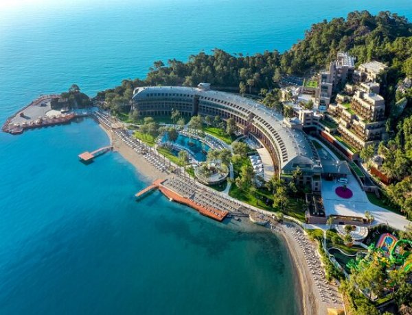 NG PHASELİS BAY DÜNYACA ÜNLÜ CONDÉ NAST JOHANSENS KOLEKSİYONUNA DÂHİL OLDU