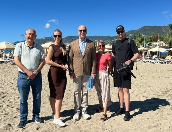 ALANYA TURİZMİ ÇEKYA EKRANLARINA TAŞINIYOR: TV NOVA EKİBİNDEN ALTAV BAŞKANI AÇIKALIN’A ÖZEL RÖPORTAJ